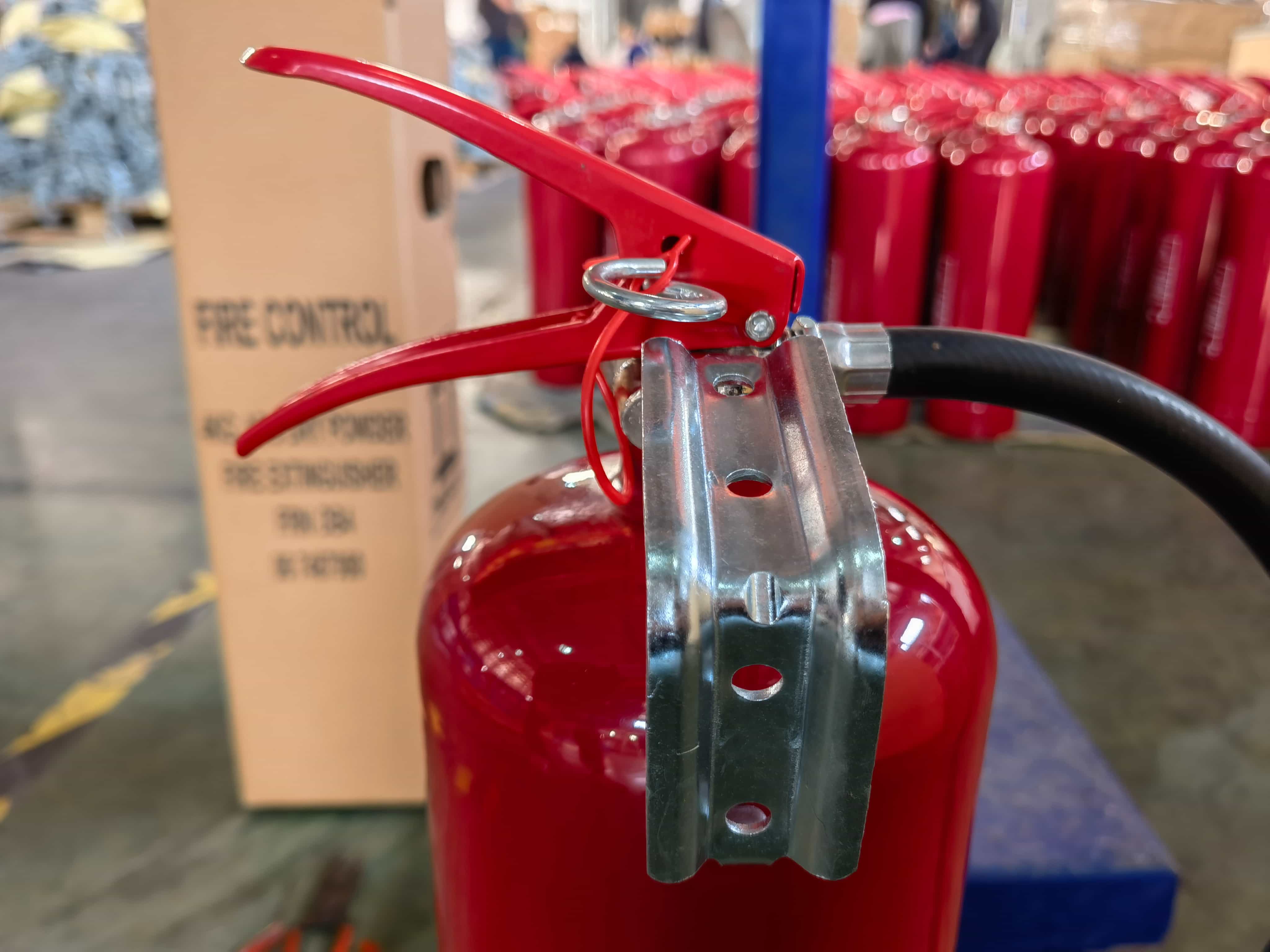 Dry Powder Fire Extinguisher for Gases With Pressure Gauge