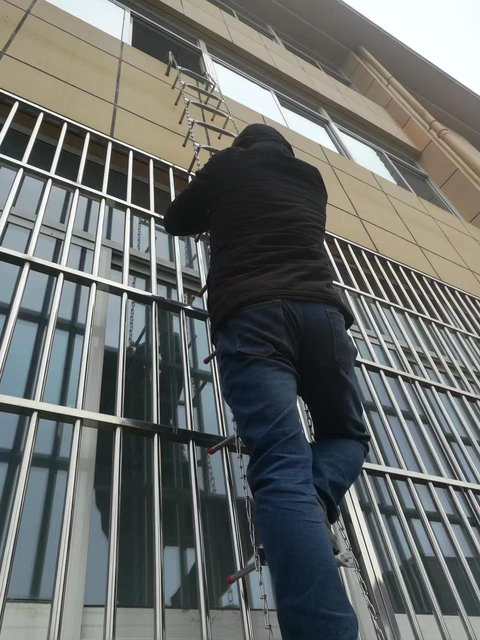 Lightweight Fire Escape Ladder for Work Platform