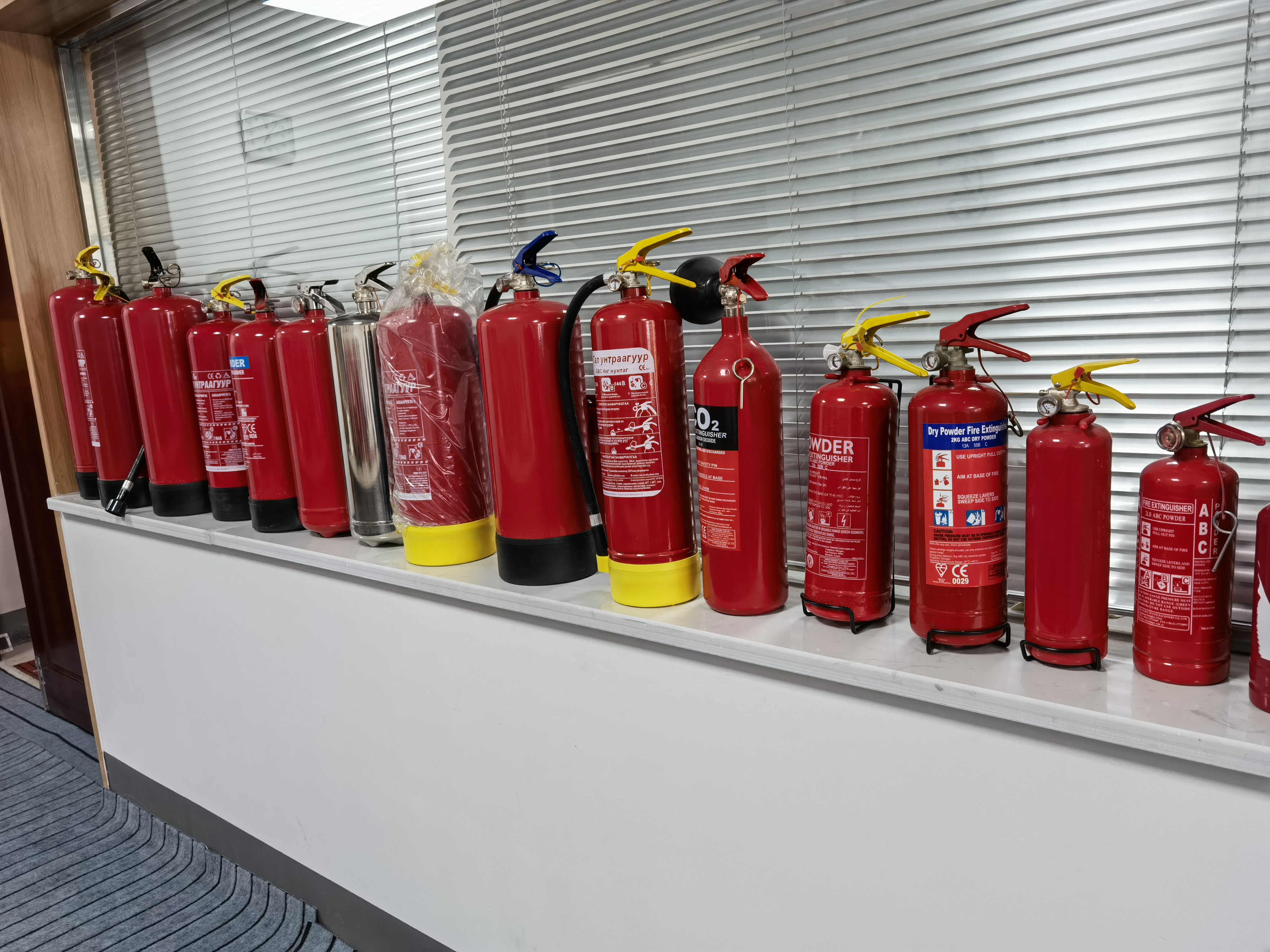 Dry Powder Fire Extinguisher for Wood